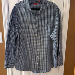 Izod Men's Checkered Blue and White Shirt